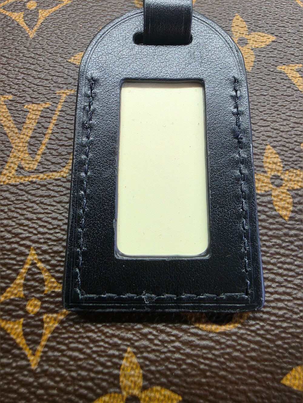 Louis Vuitton Black Leather Luggage Tag with Gold LV Emblem - Picture 5 of 8